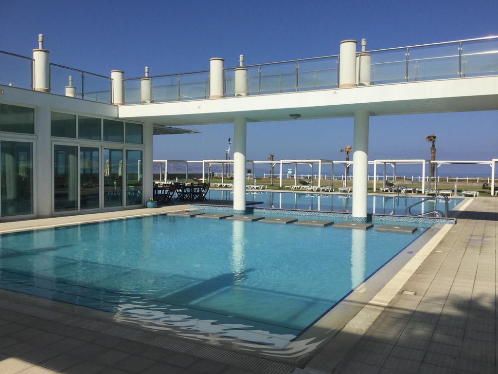 Aphrodite Beachfront Apartment Kaziverá Kültér fotó