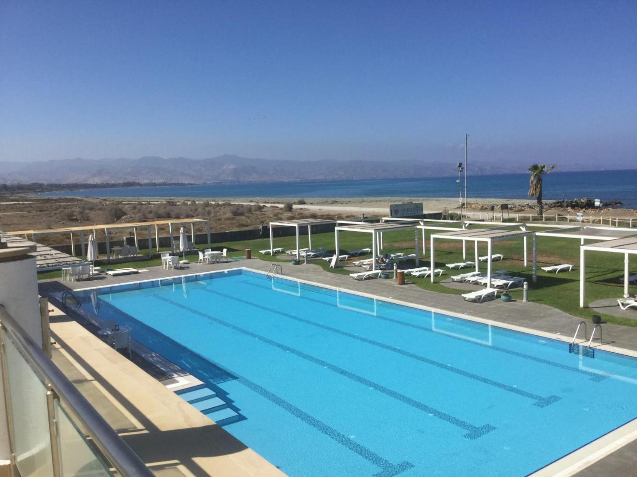 Aphrodite Beachfront Apartment Kaziverá Kültér fotó
