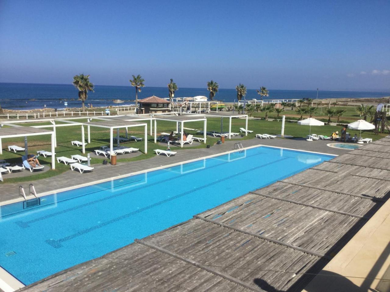 Aphrodite Beachfront Apartment Kaziverá Kültér fotó