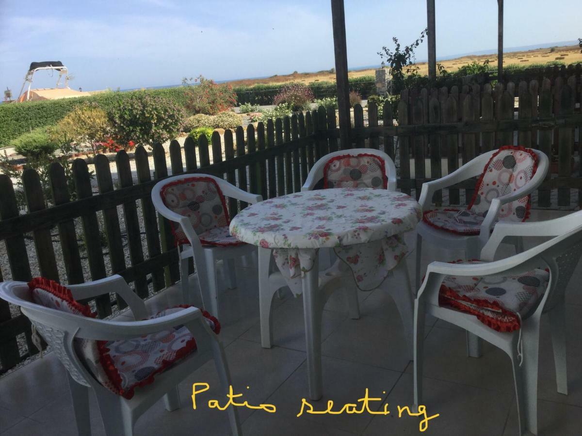 Aphrodite Beachfront Apartment Kaziverá Kültér fotó