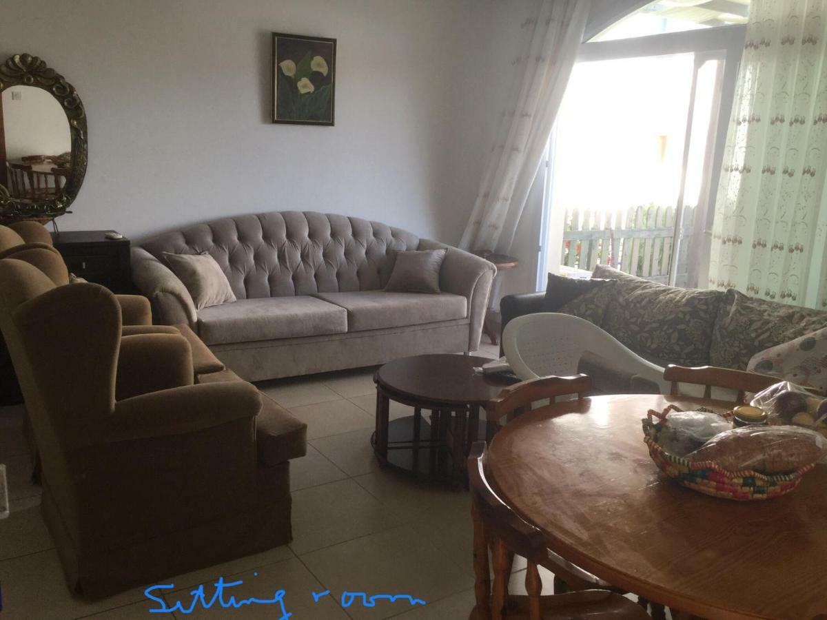 Aphrodite Beachfront Apartment Kaziverá Kültér fotó